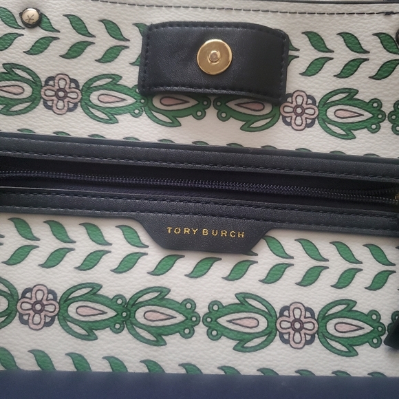 Tory Burch Kerrington tote - Picture 7 of 9